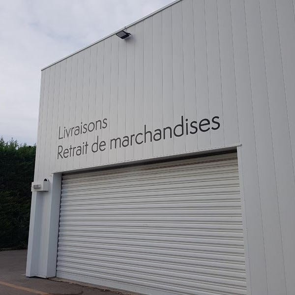 sticker-lettrage-façade-by-signarama-montpellier-enseigne