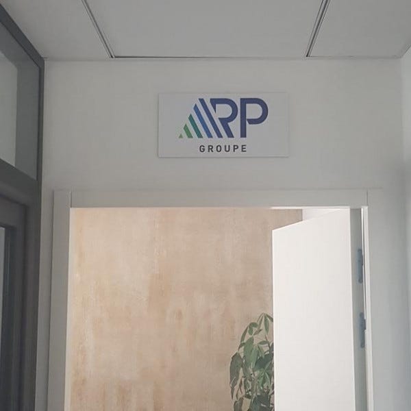 signaletique-interieure-logo-by-signarama-montpellier