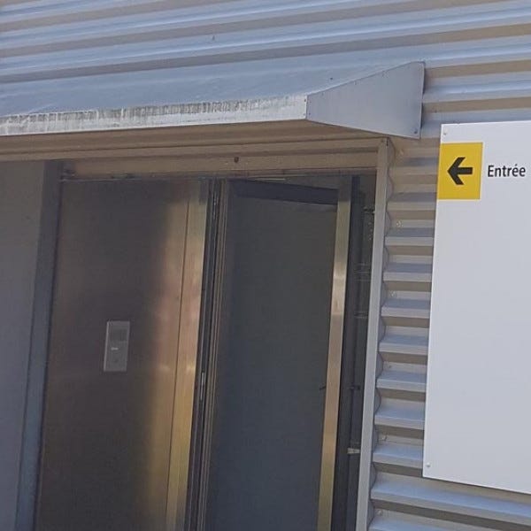 panneau-signaletique-directionnelle-by-signarama-montpellier