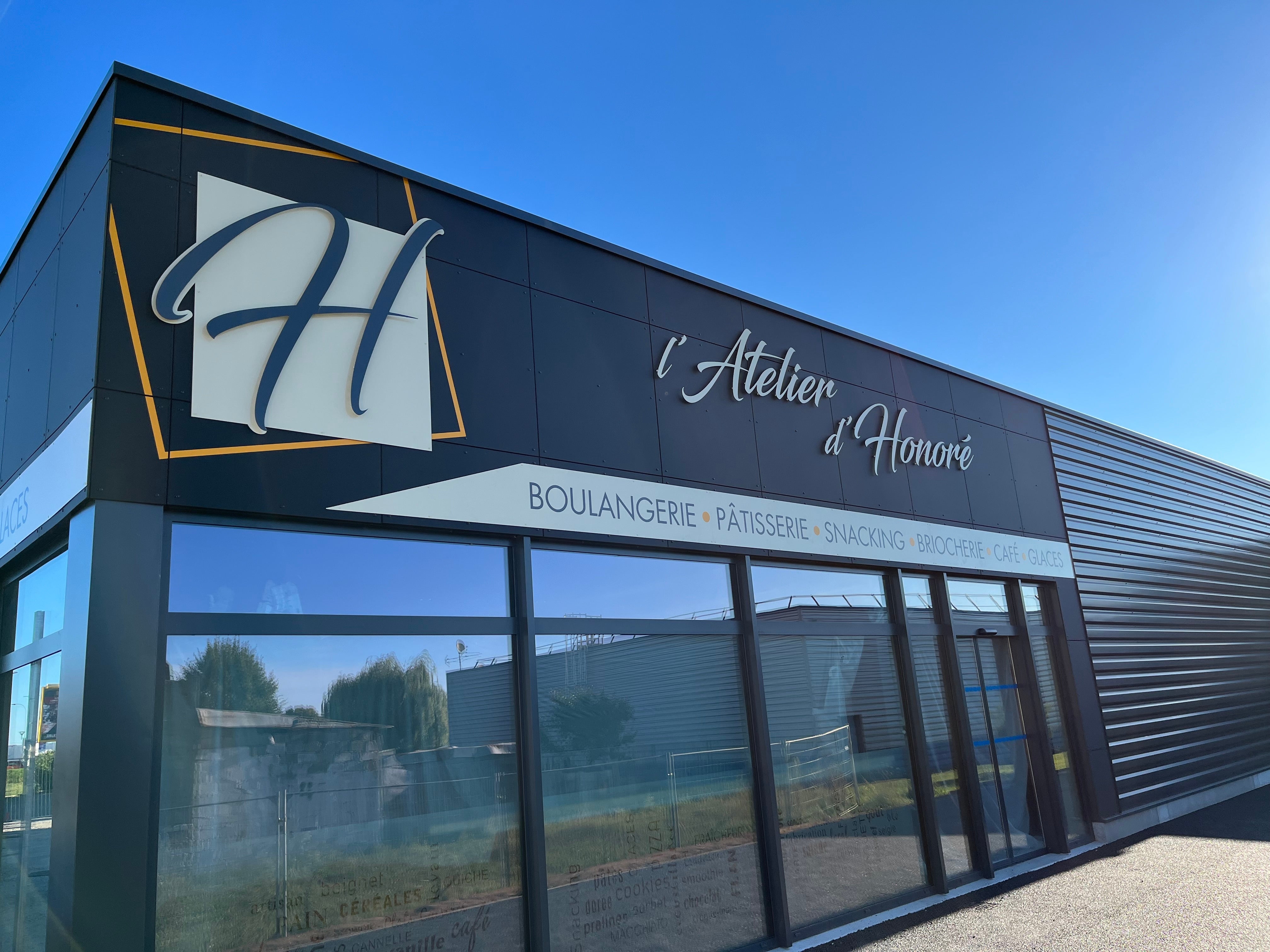 Signalétique Intérieure PLV, Agencement et Décoration intérieure