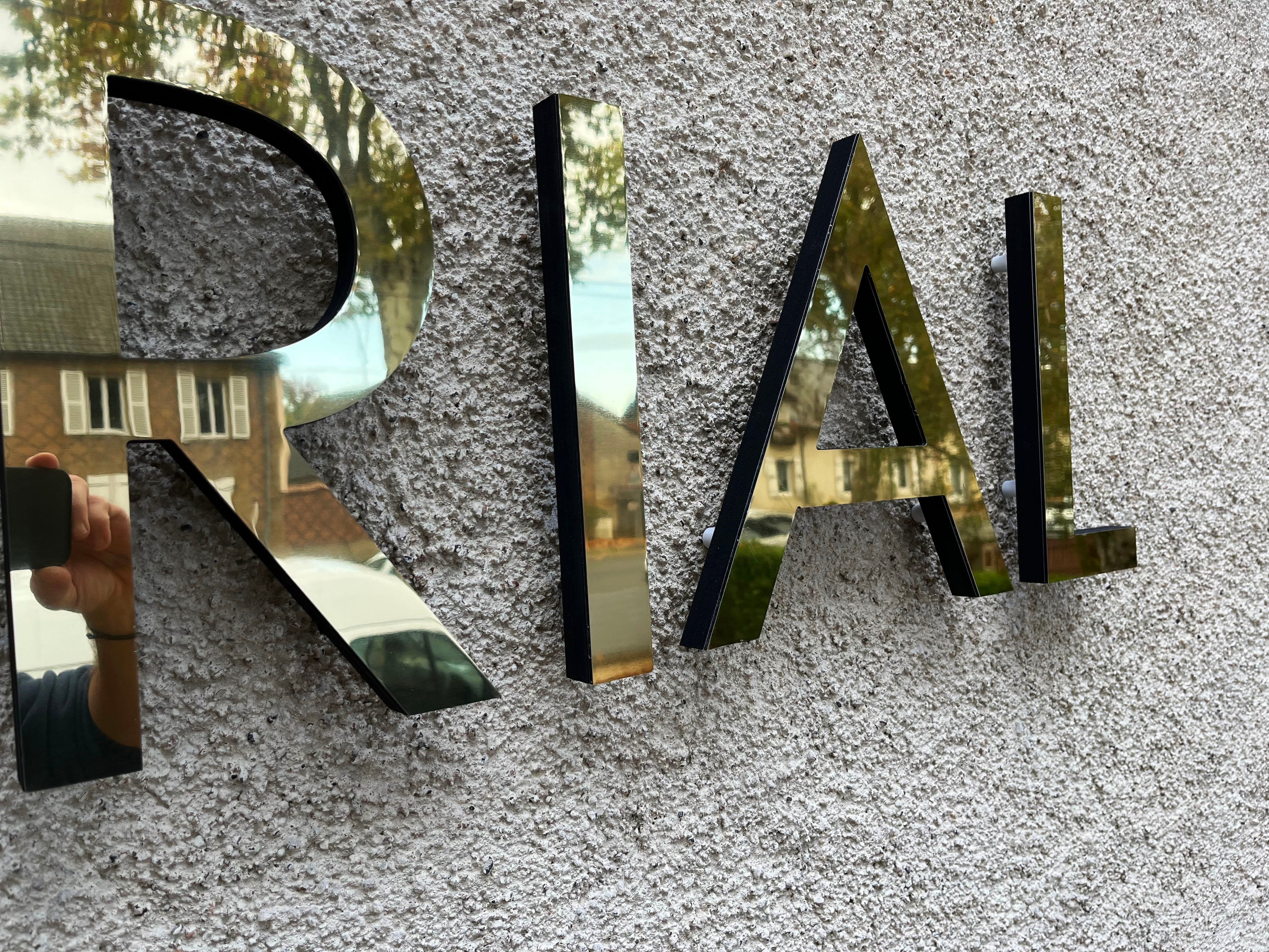 Enseigne Lettres Découpées