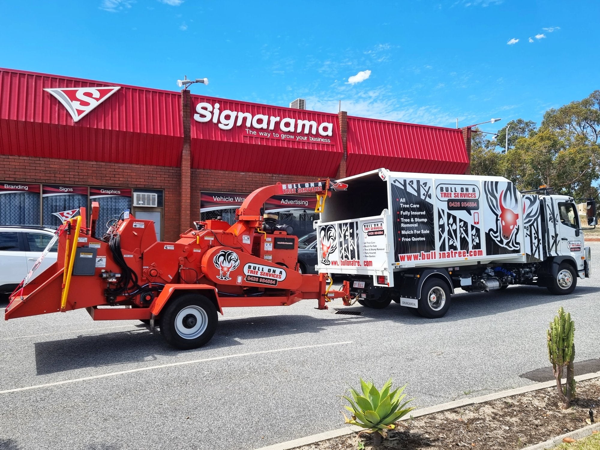 Bull On A Tree Truck Wrap
