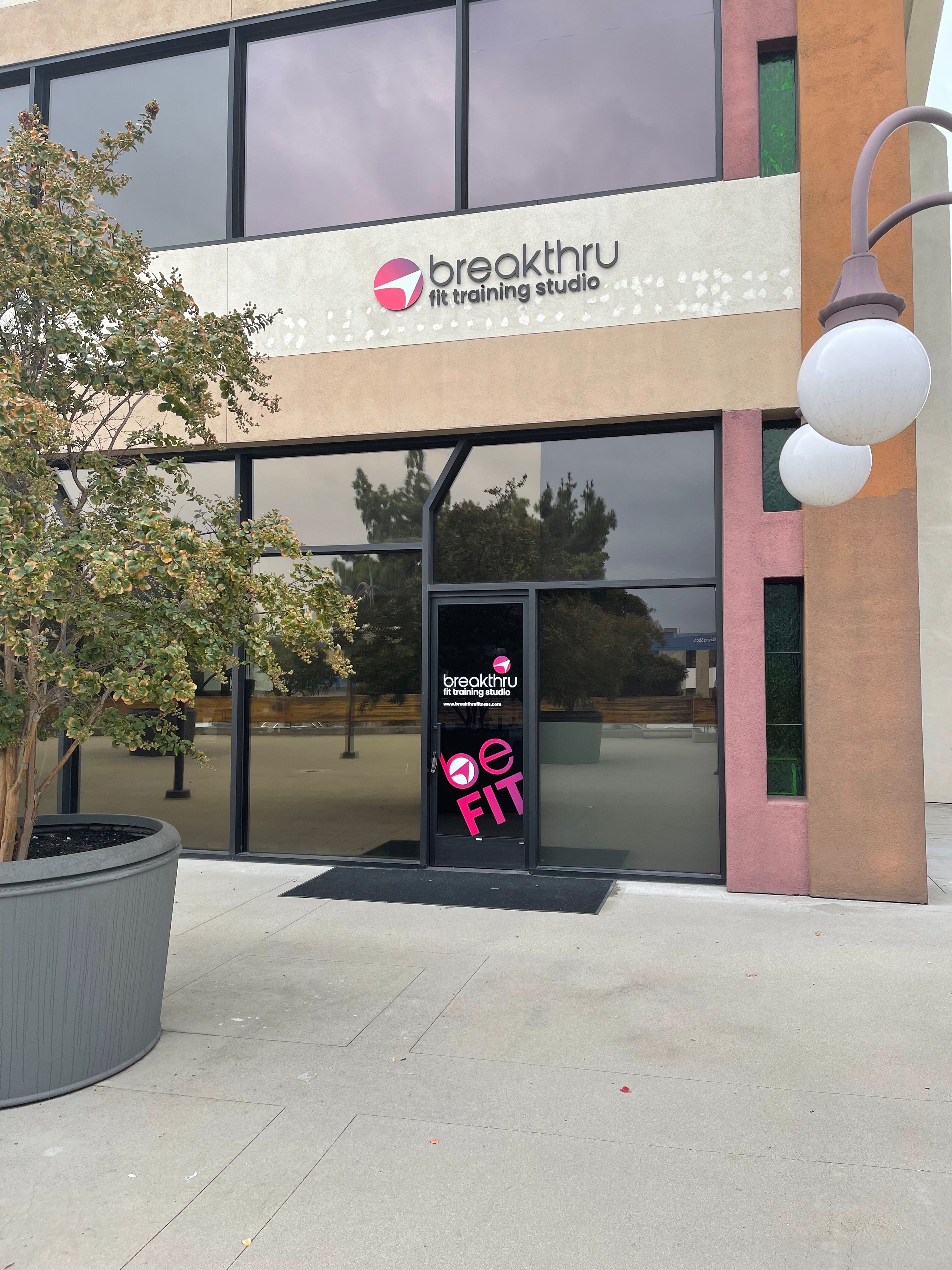 Custom Outdoor Signs for Business