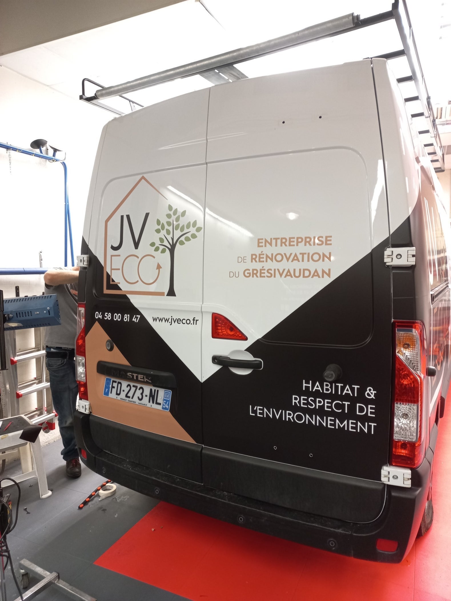 SEMI COVERING SUR VEHICULE UTILITAIRE