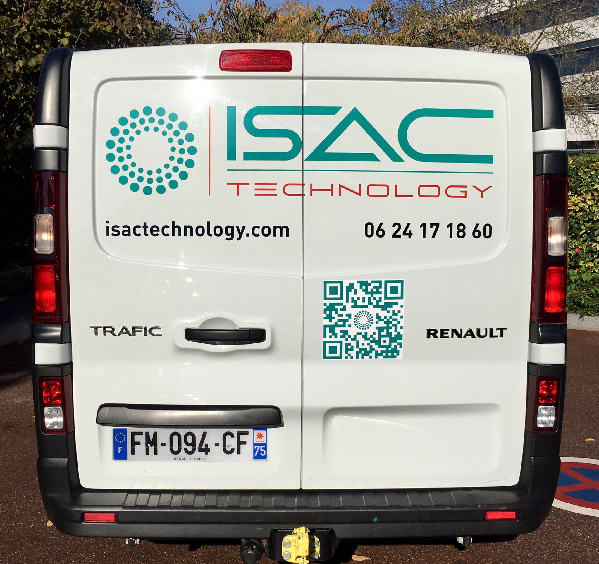 Isac Matuga Covering véhicule pour ISAC Technology