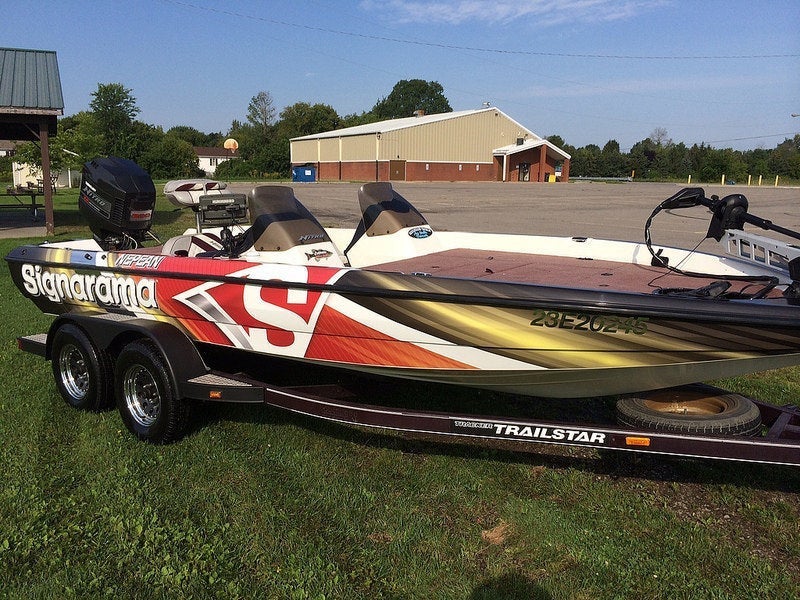 Boat Wraps & Graphics