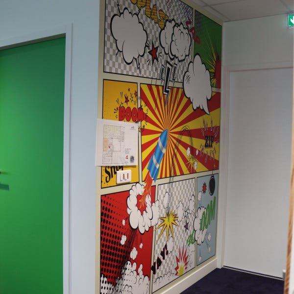 deco-interieure-mural-sticker-pour-mur-signaletique-entreprise-by-signarama-montpellier-vendargues