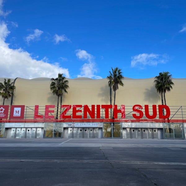 enseigne-led-le-zenith-montpellier-lettres-reliefs-rouge-by-signarama-montpellier-vendargues