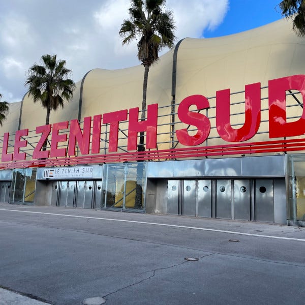 enseigne-le-zenith-enseigne-lumineuse-by-signarama-montpellier