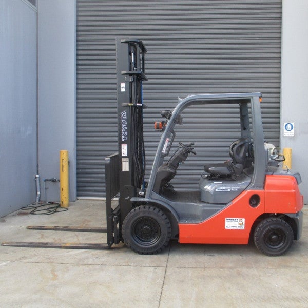 Used Toyota LPG Forklift #1874