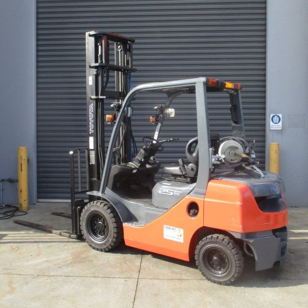 Used Toyota LPG Forklift #1874