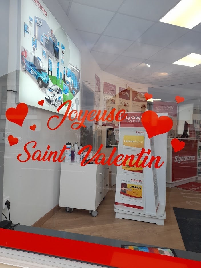 Un peu d'Amour... Vitrine Saint Valentin chez Signarama Le Mans