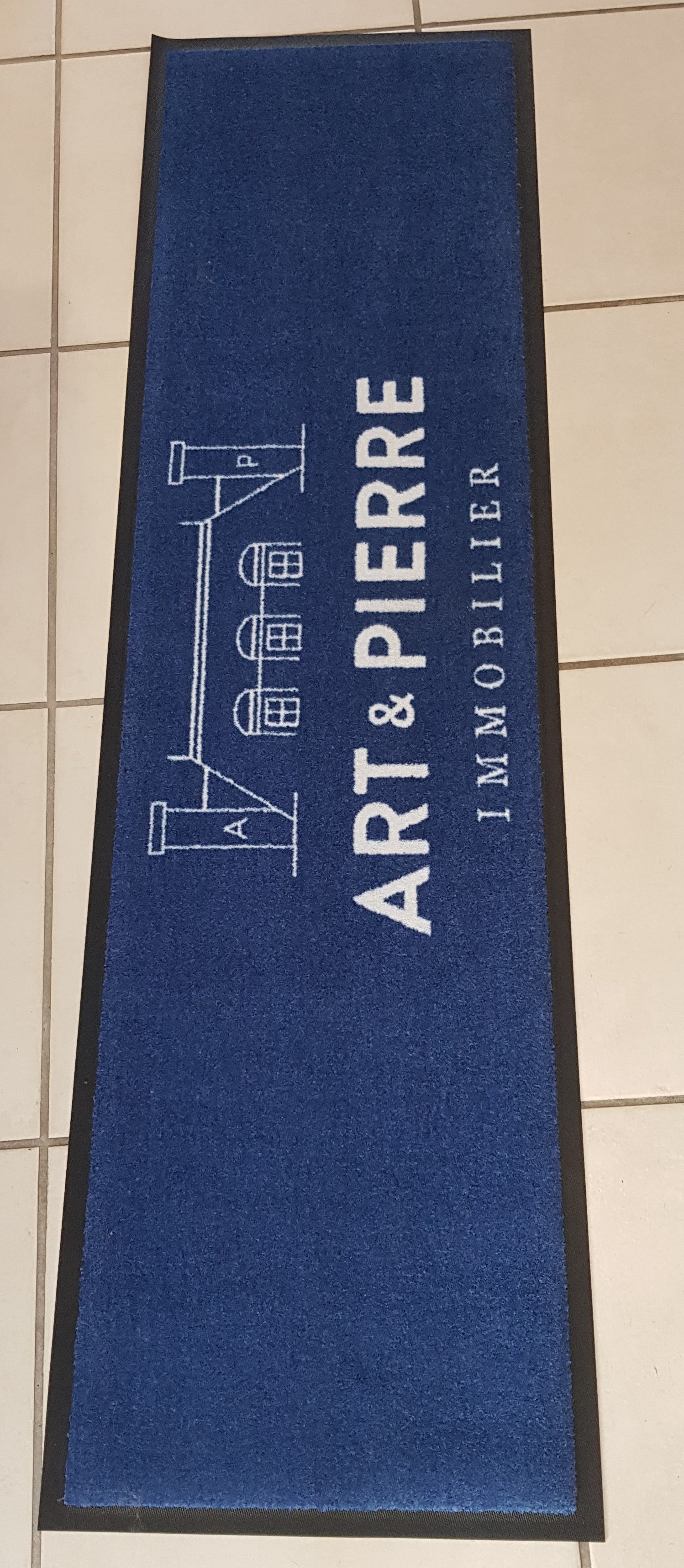 Vitrophanies, tapis et flocage vêtements par Signarama Nantes