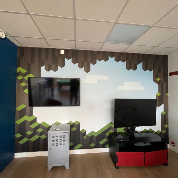 sticker-mural-ambiance-jeu-video-siege-entreprise-by-signarama-montpellier