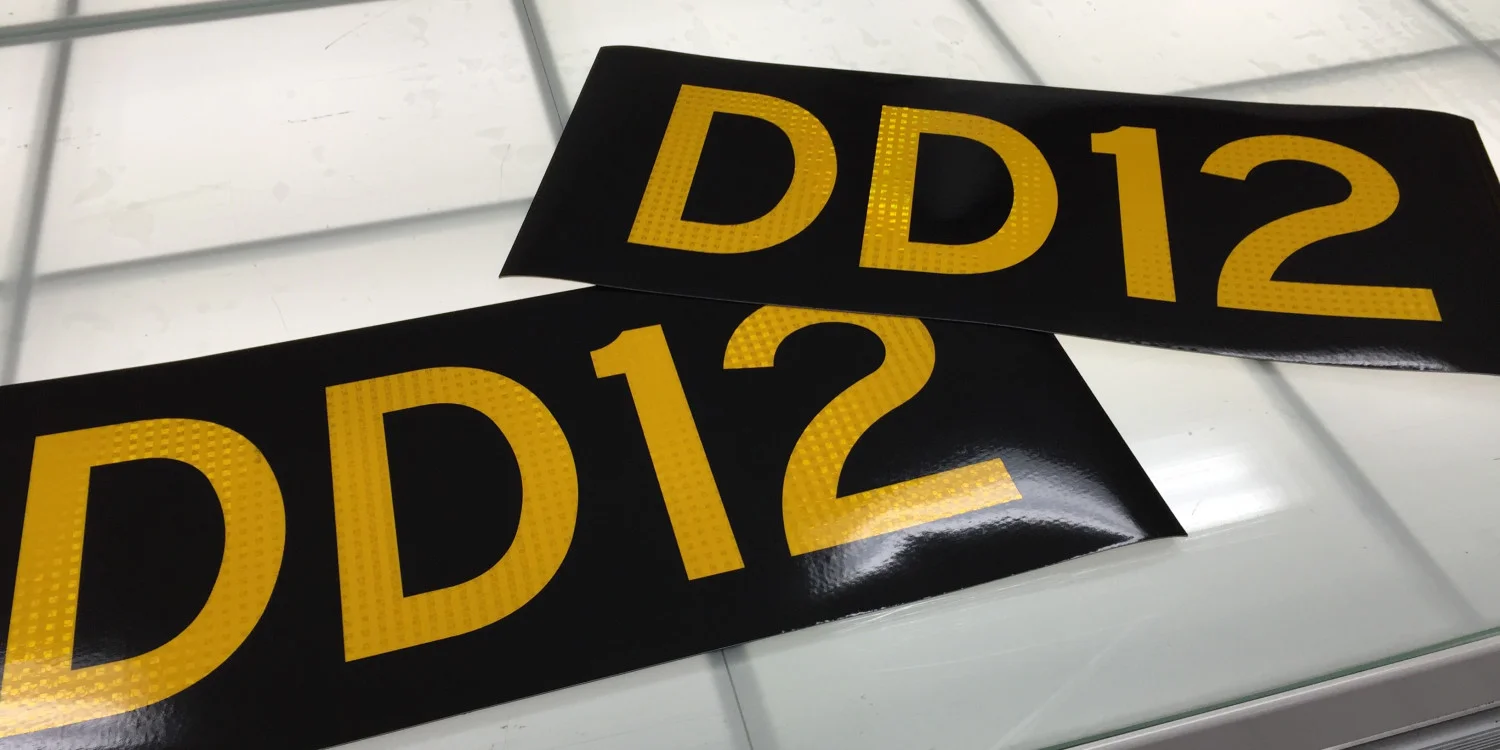 Magnetic Vehicle Signs