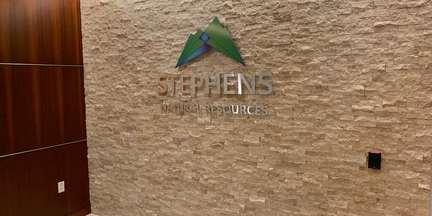 Building & Commercial Signs