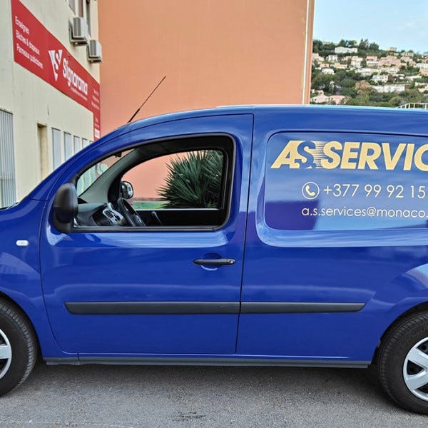 Total covering de véhicule AS SERVICES par Signarama Saint Laurent du Var
