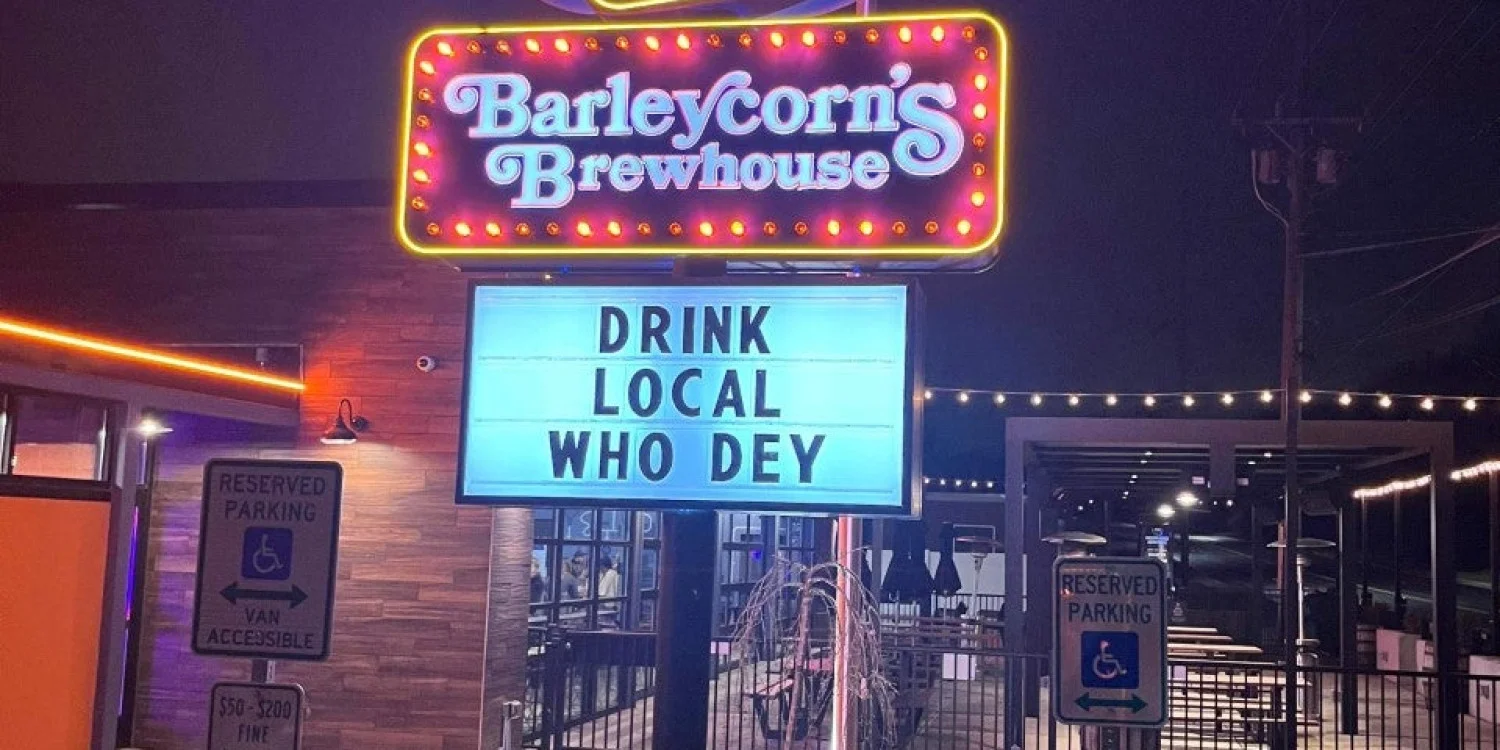 Outdoor Illuminated & Backlit Signs