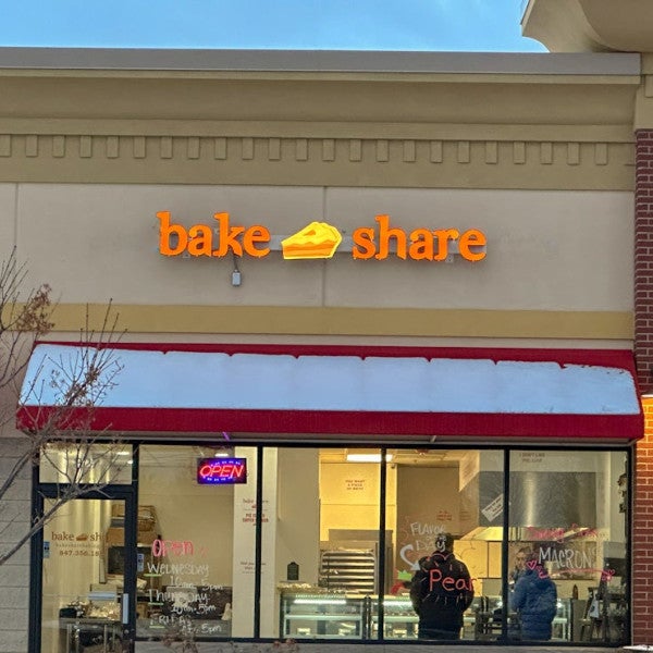 7 Essential Tips for Designing Eye-Catching Building Signs That Attract Customers