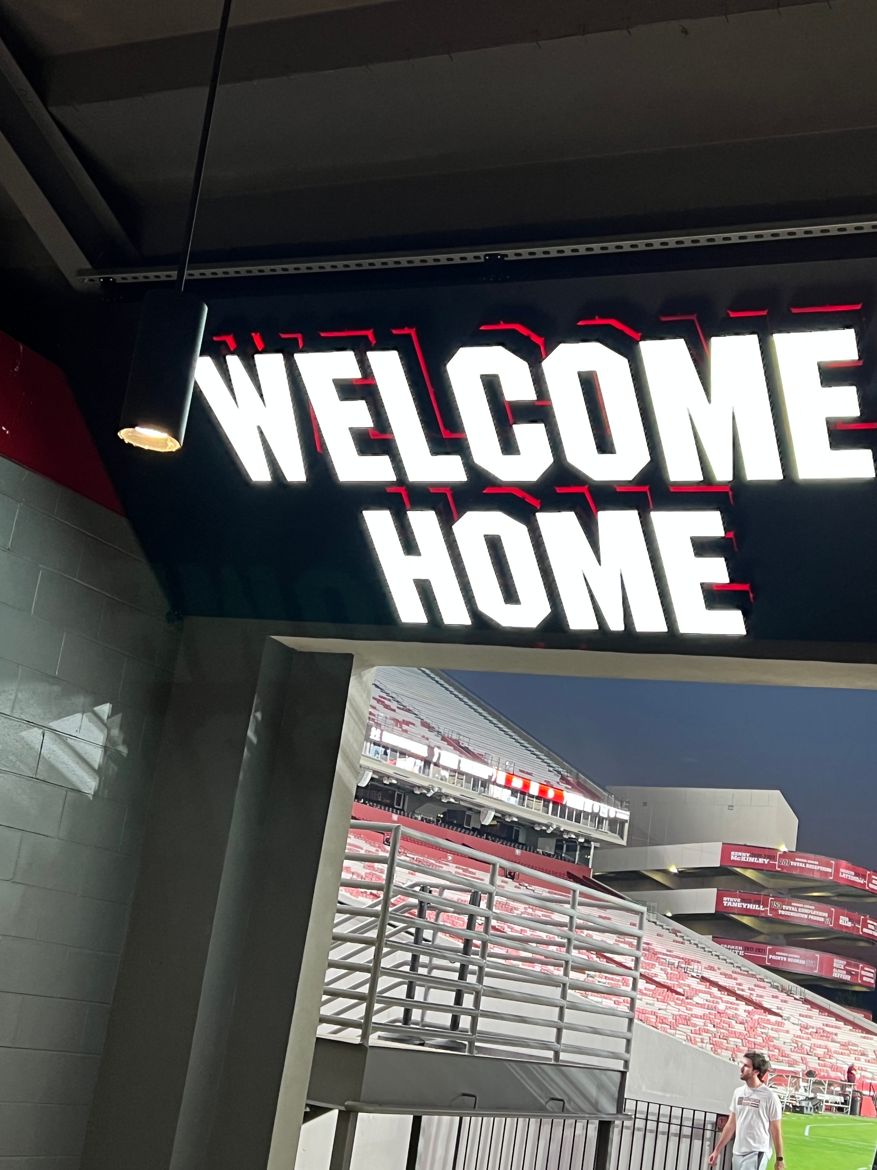 Illuminated & Lighted Signs