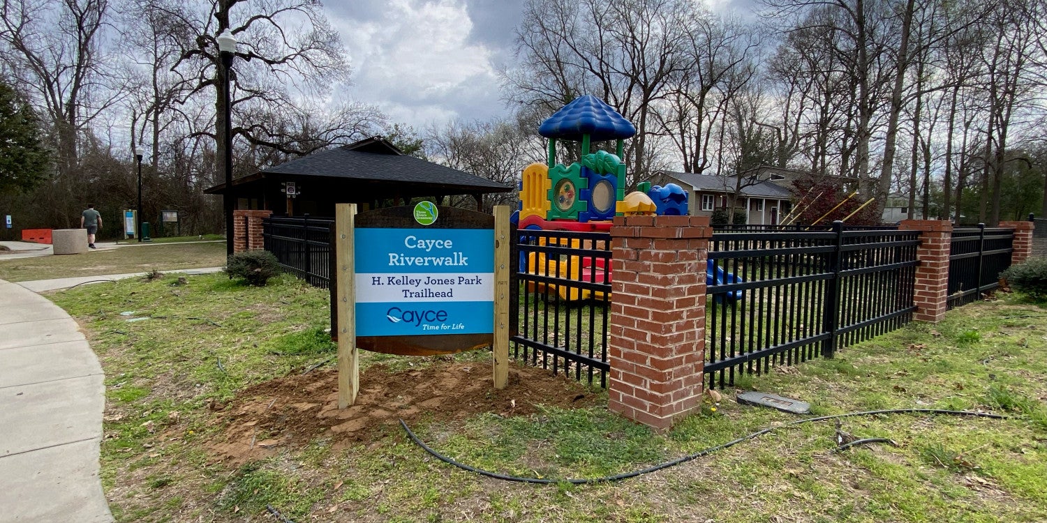 Freestanding & Standalone Signs