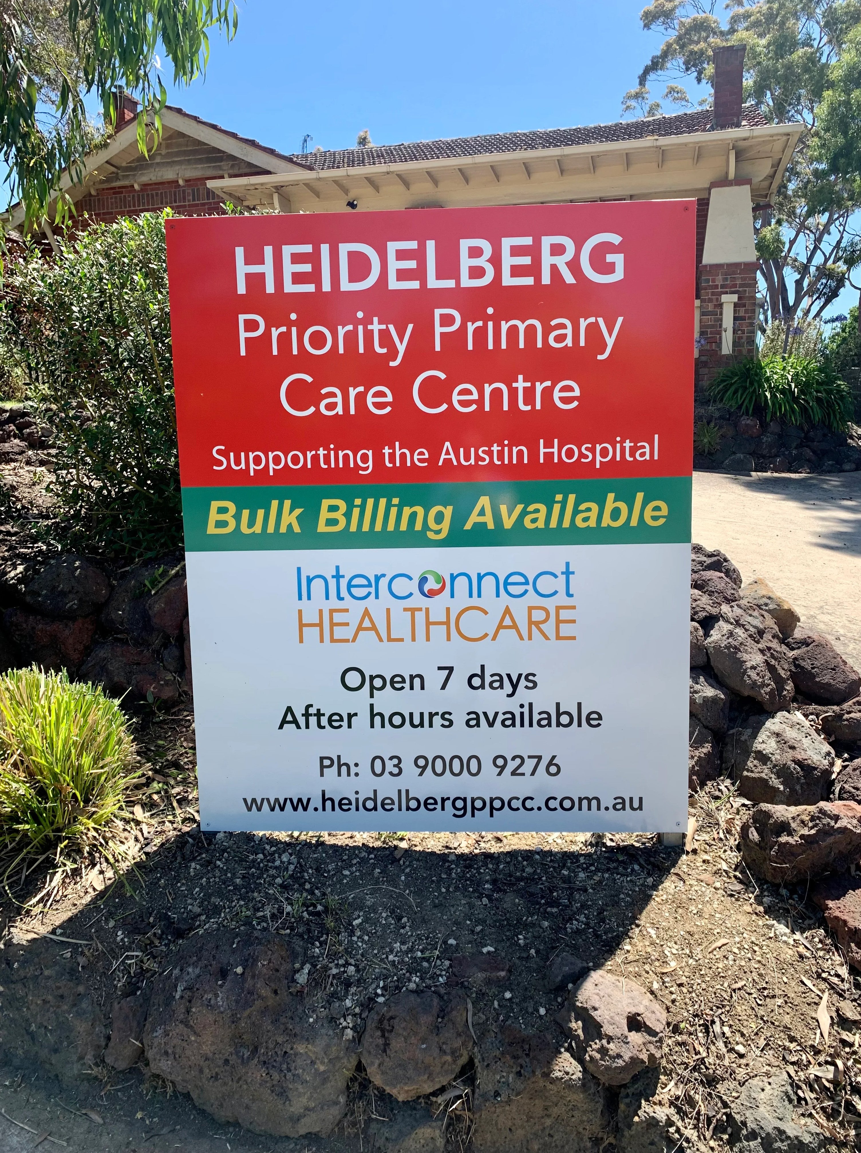 Clinic Signage - Interconnect Healthcare - Heidelberg.