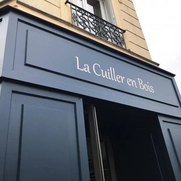 Lettres découpées