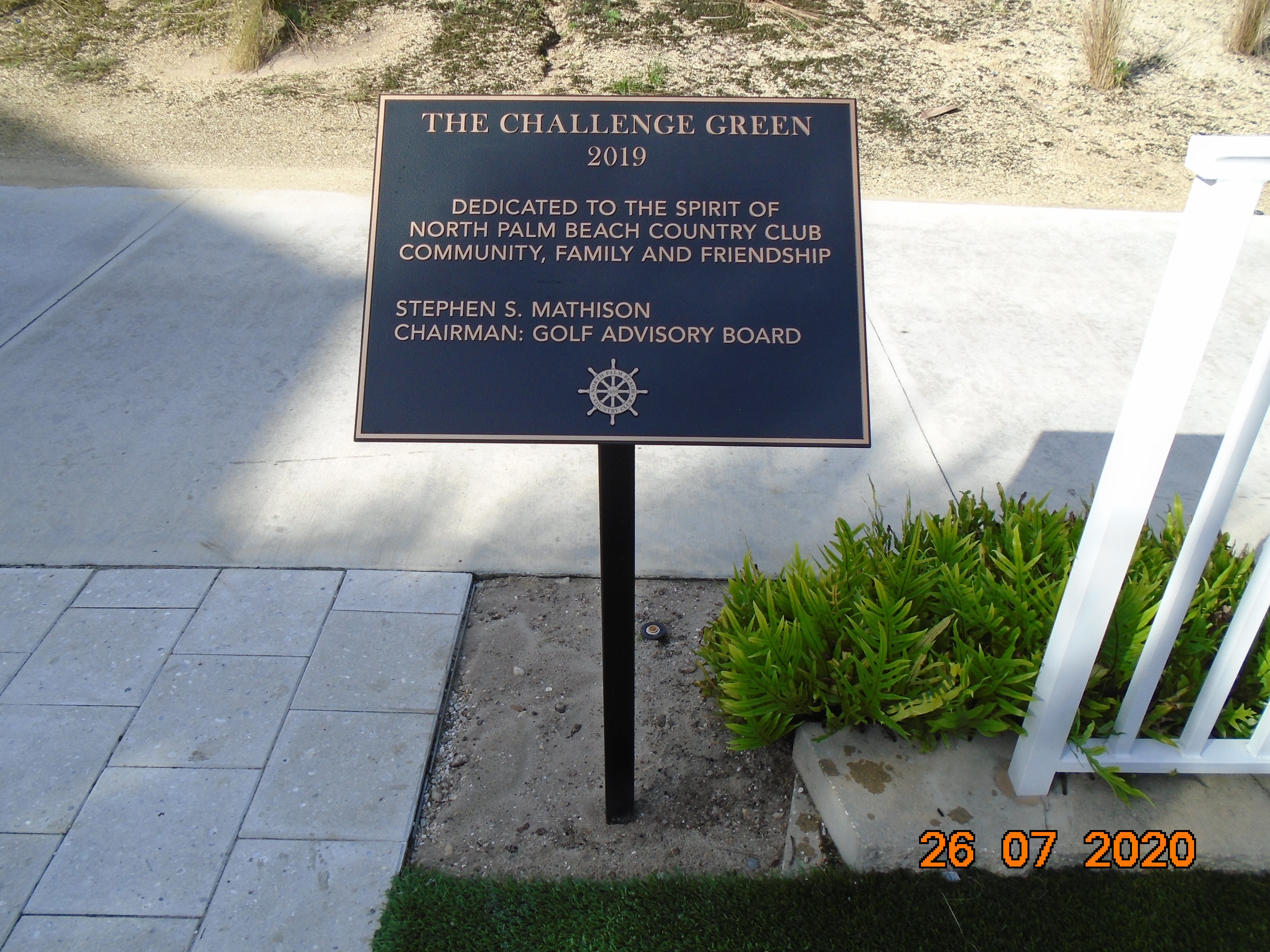 Freestanding & Standalone Signs
