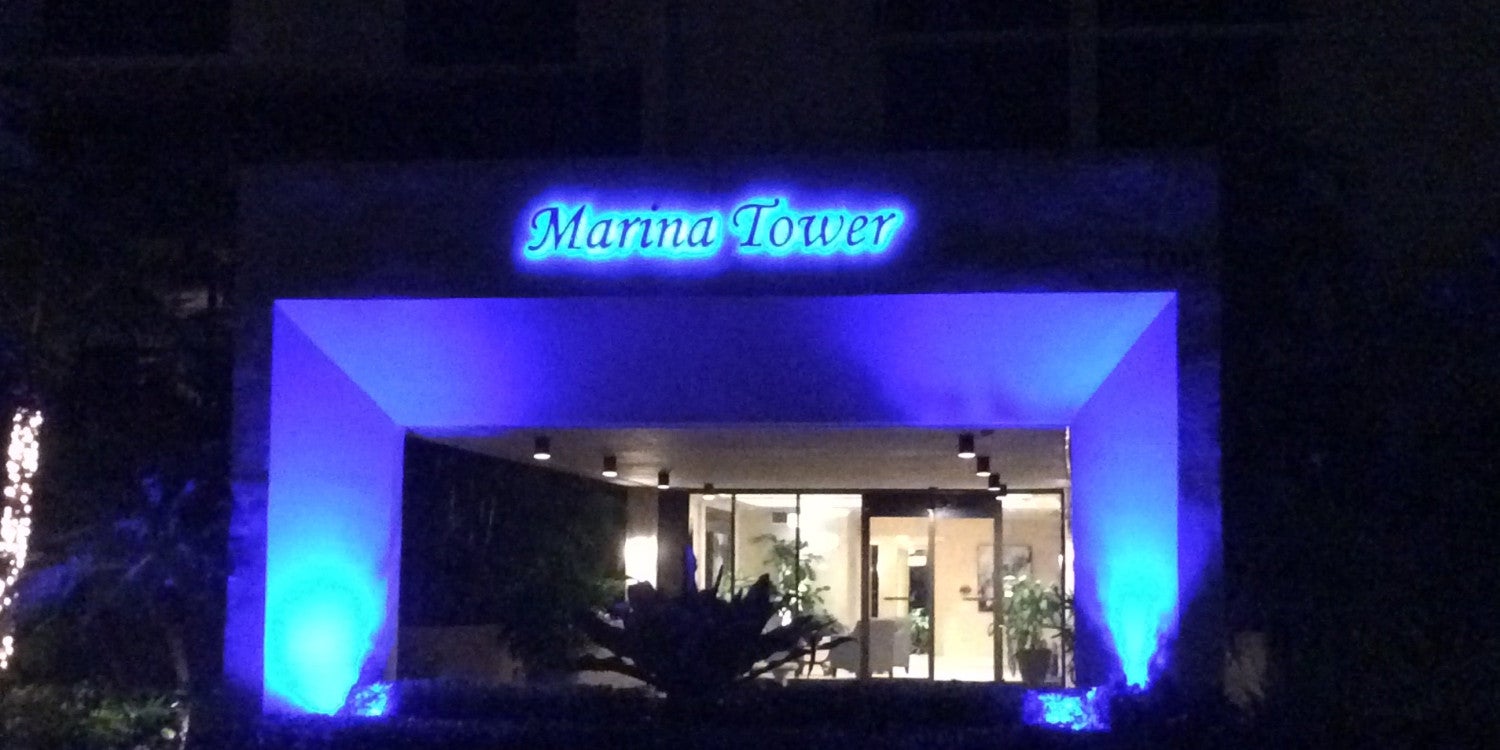 Illuminated & Lighted Signs