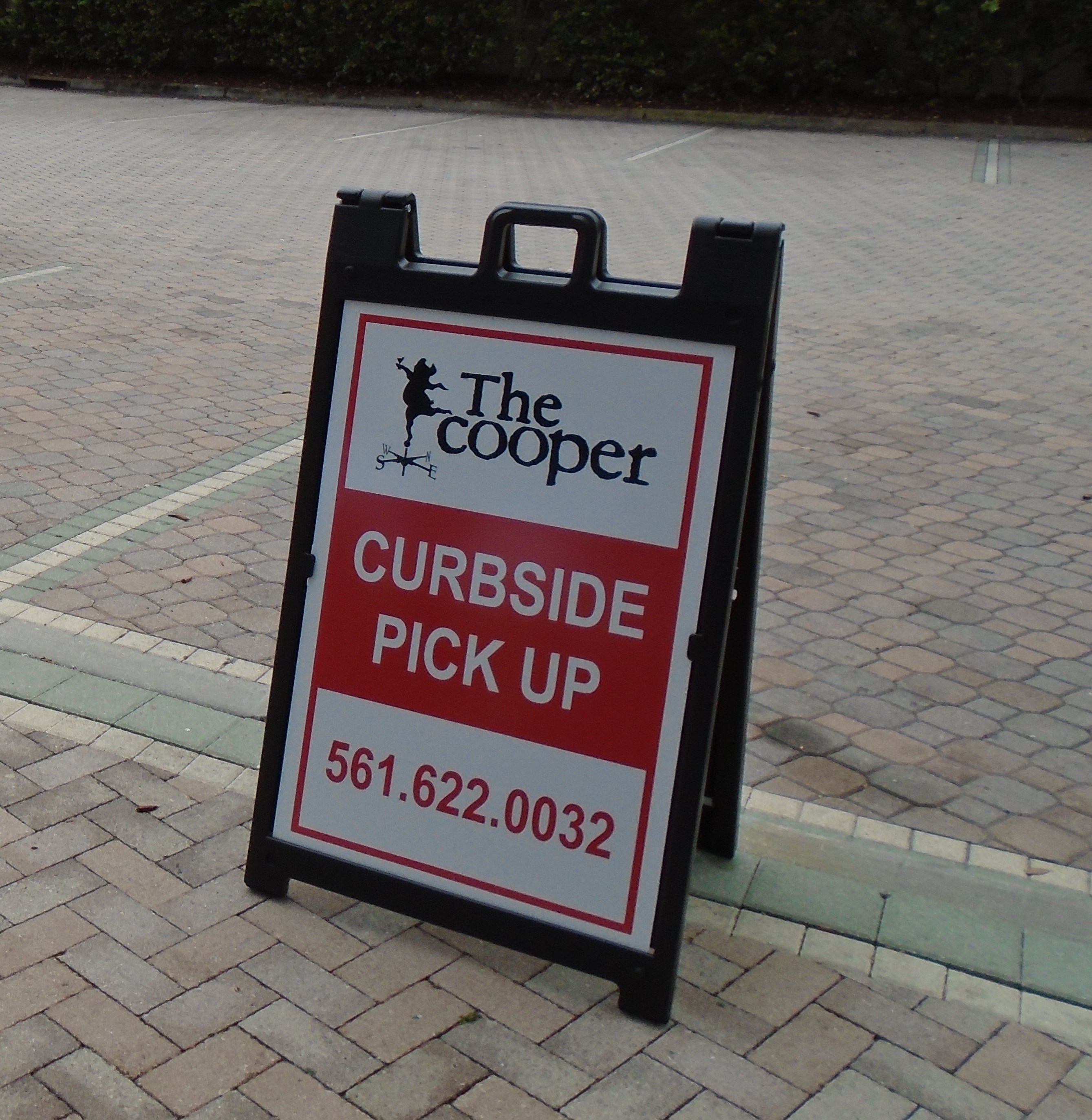 Sidewalk Signs & Curb Signs