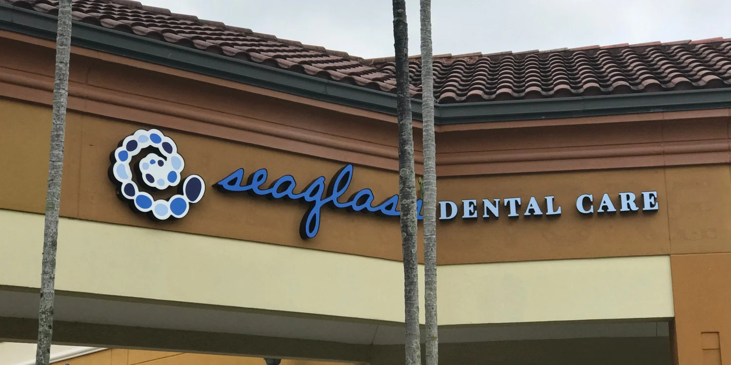 Building & Commercial Signs
