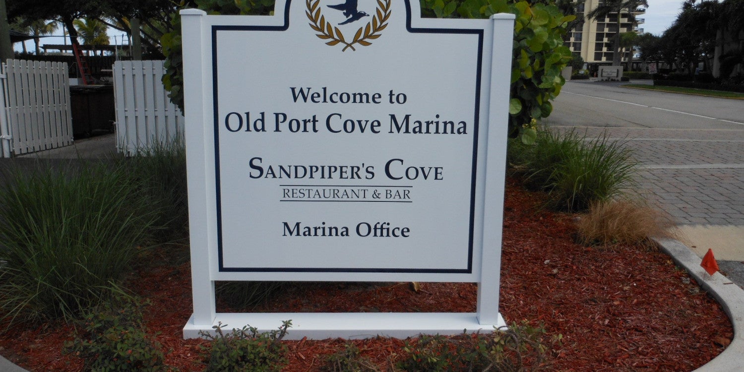 Freestanding & Standalone Signs