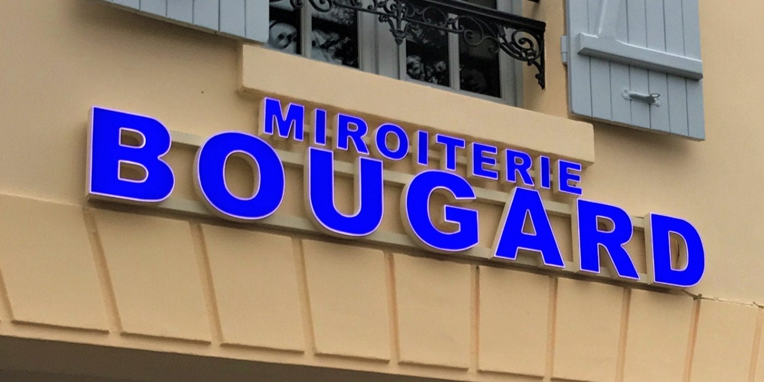 Lettres Boitiers