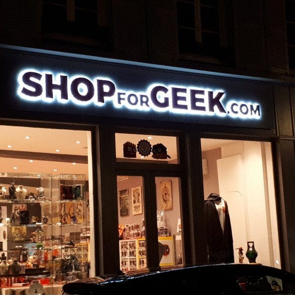 enseigne-lumineuse-lettres-decoupees