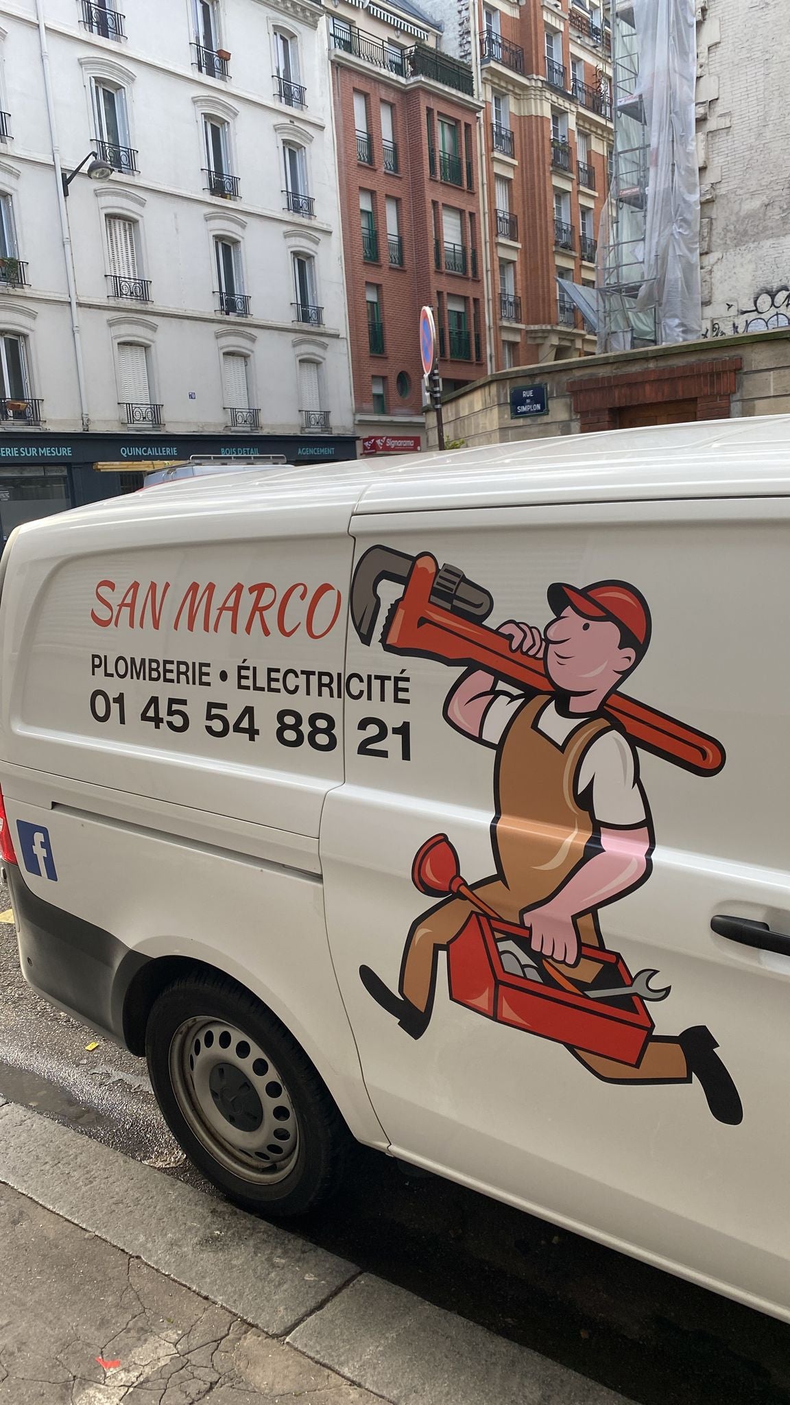 Marquage vinyle adhésif pour véhicule