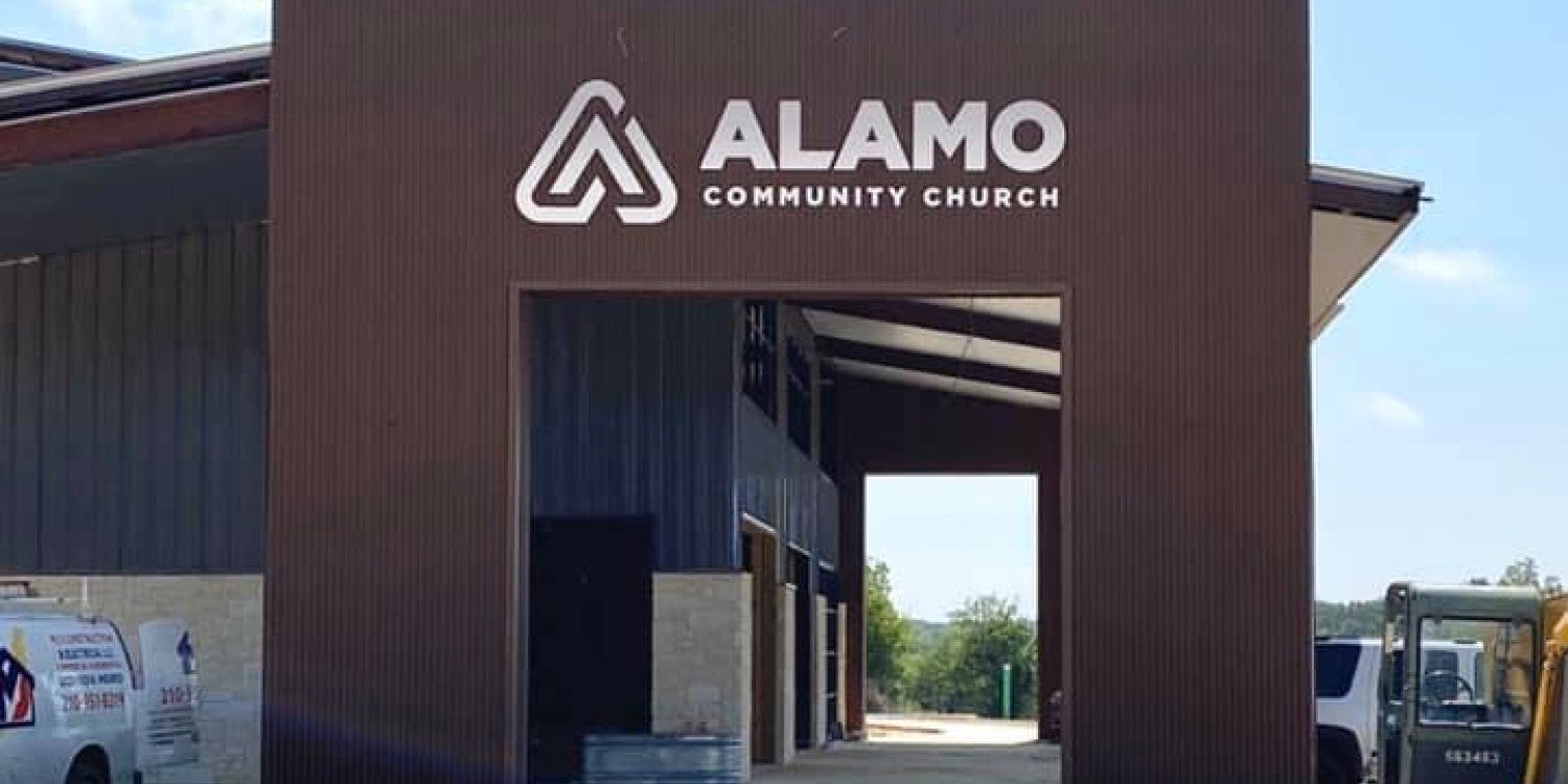 Custom Outdoor Signs for Business