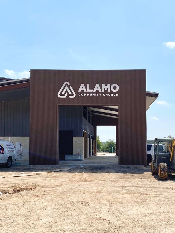 Custom Outdoor Signs for Business