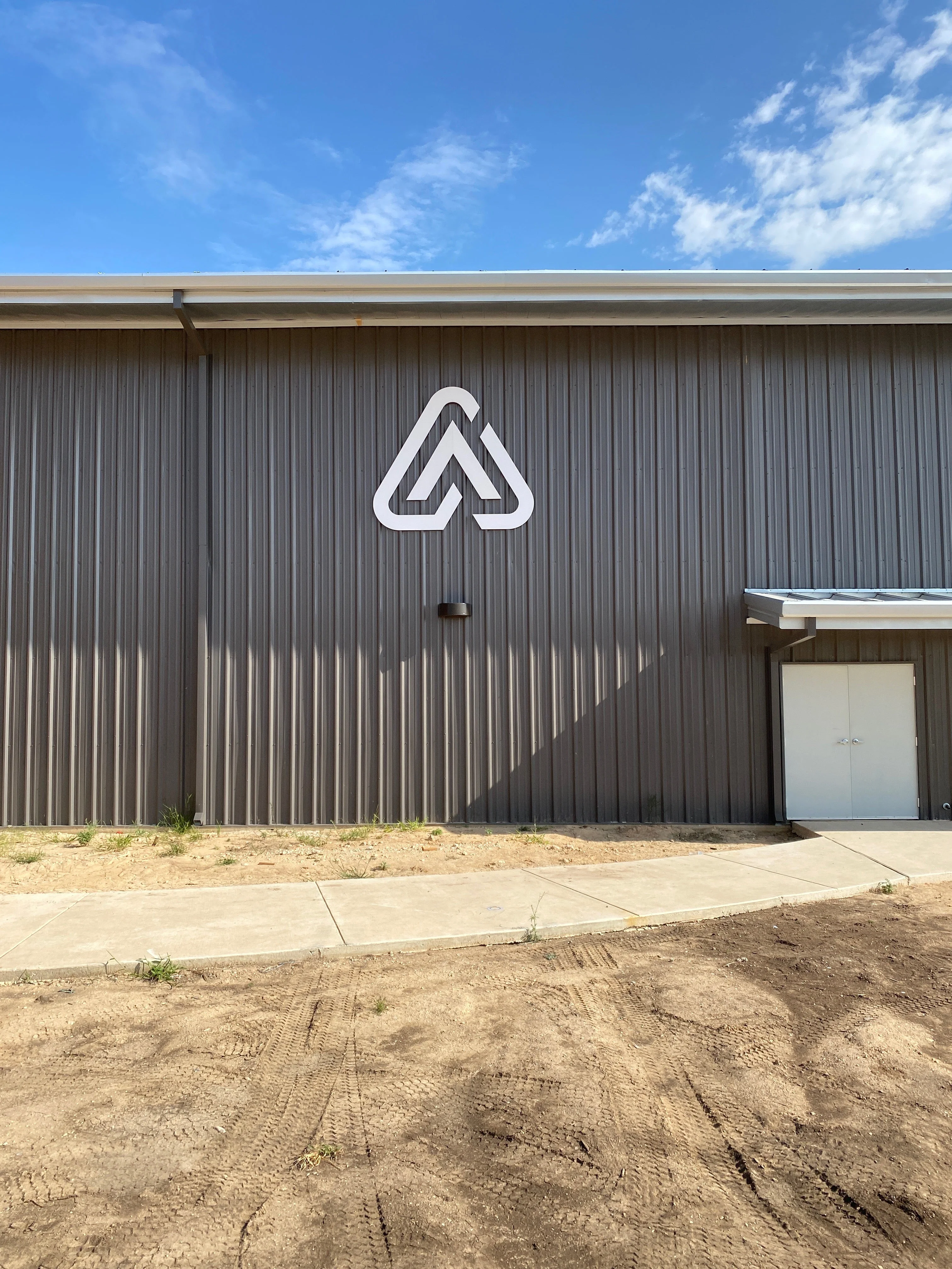 Custom Outdoor Signs for Business