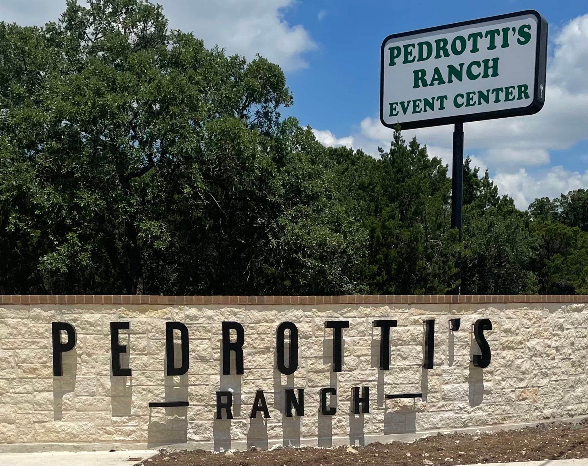 Have a monument sign project coming up? Contact Signarama San Antonio NW and let’s start bringing your ideas to life!