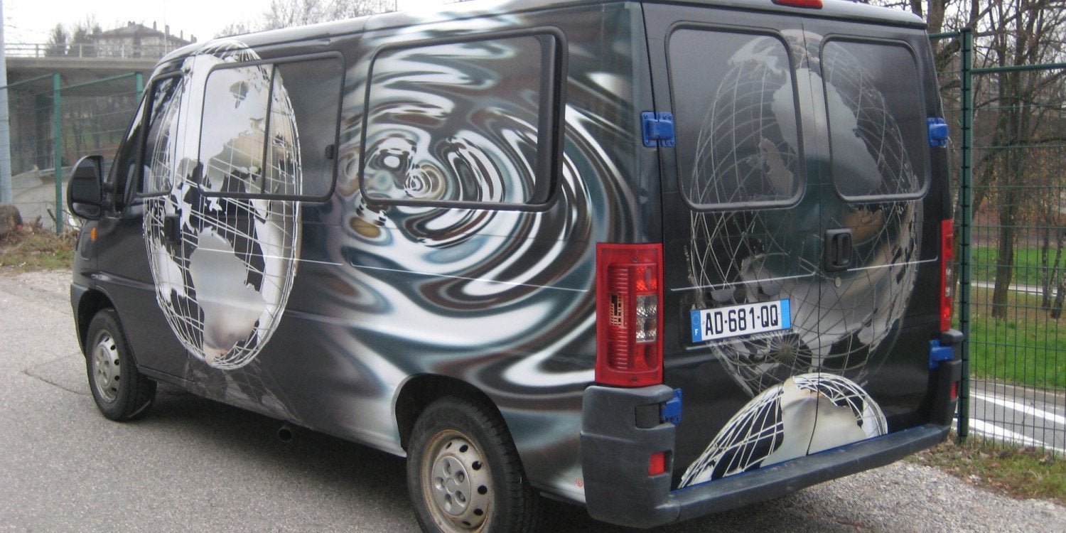 Décoration d'un véhicule utilitaire