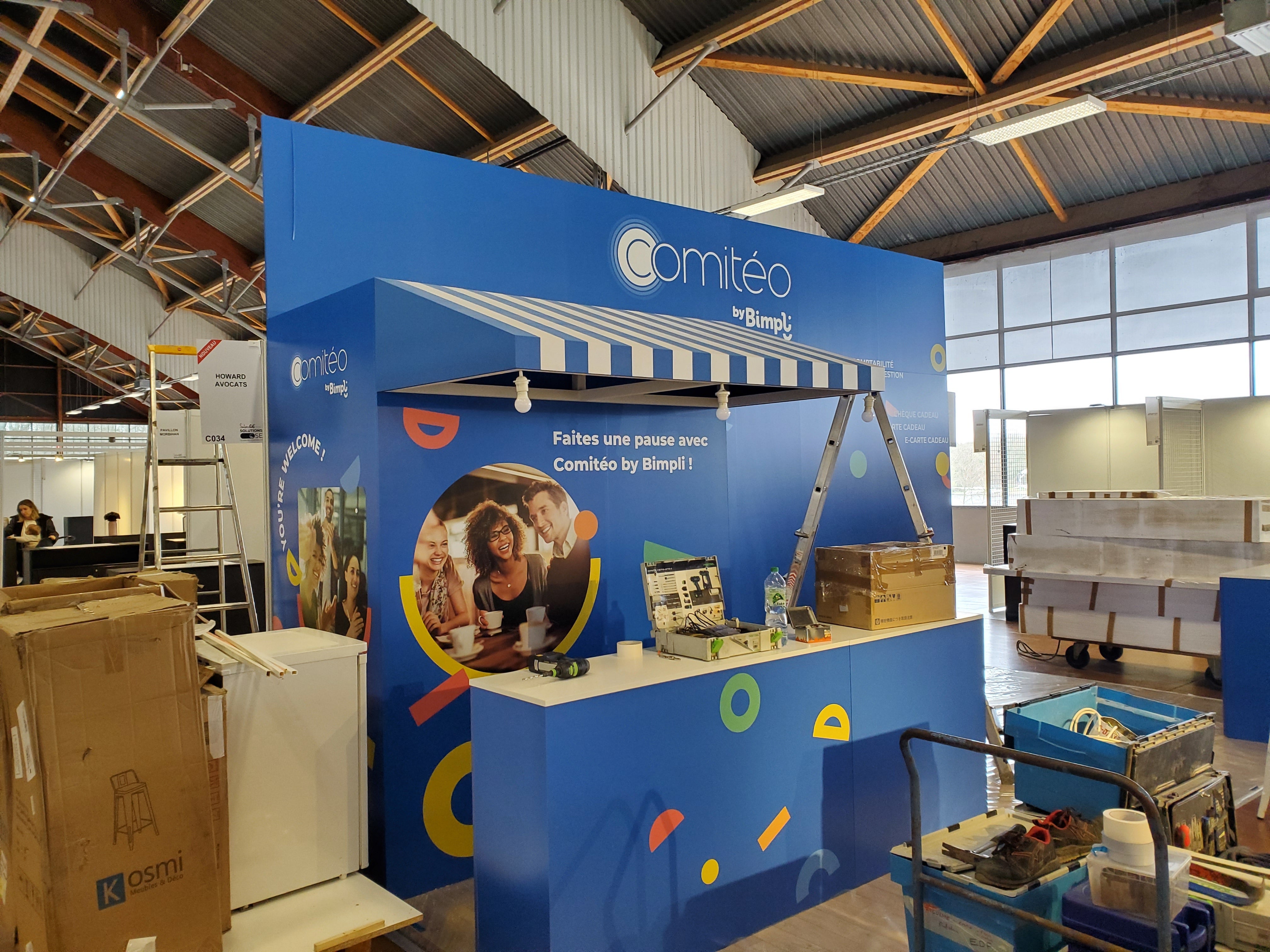 Enseigne, adhésif et stand par Signarama Nantes