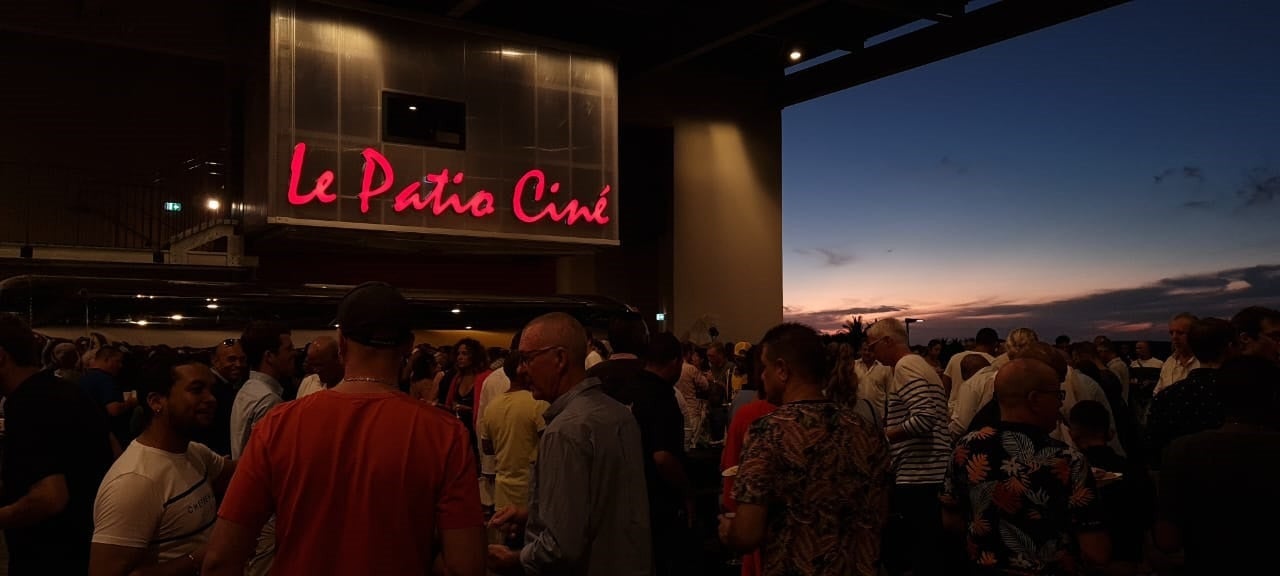 LE PATIO CINE - ST PIERRE - ENSEIGNE LUMINEUSE - LETTRES BOITIERS - SUR MESURE - SIGNARAMA REUNION