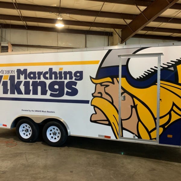 Trailer Vinyl lettering/Graphics