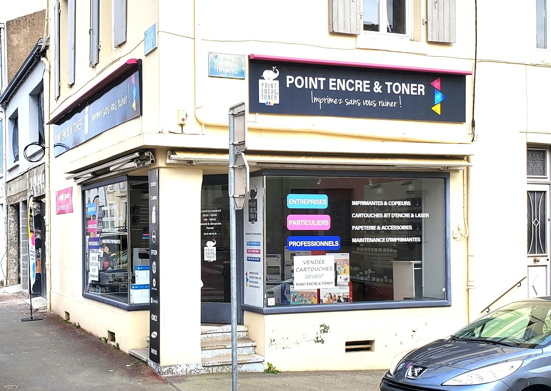 Adhésifs pharmacie, ambulances, vente au détail par Signarama Nantes