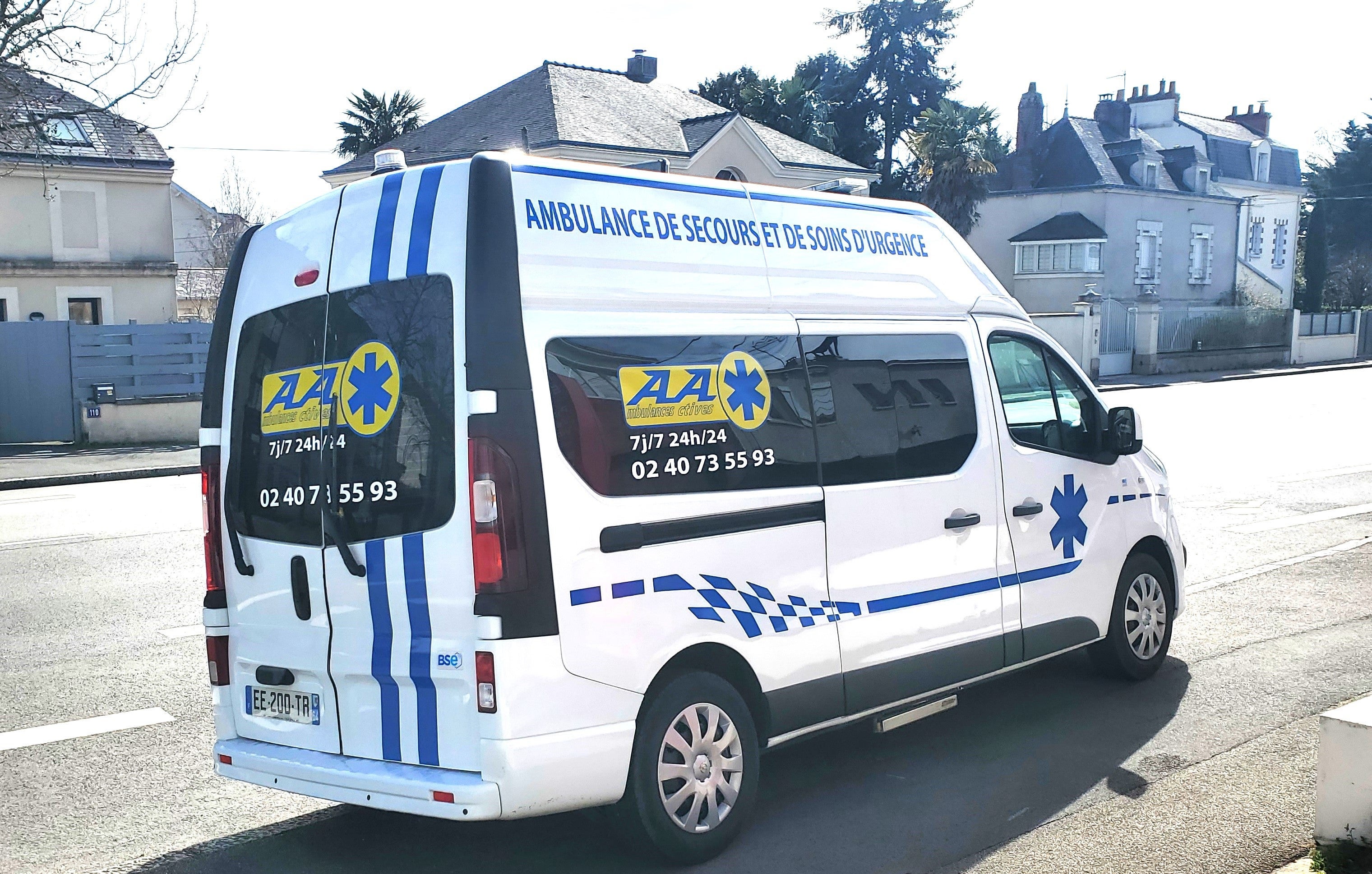 Adhésifs pharmacie, ambulances, vente au détail par Signarama Nantes