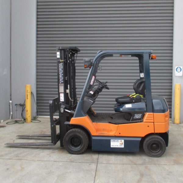 Forklift Clearance Centre - Servicing