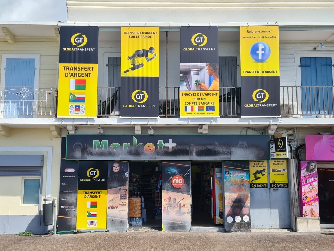 BNC GLOBAL TRANSFER - KAKEMONOS GRAND FORMAT - SIGNALETIQUE EXTERIEURE - SIGNARAMA REUNION