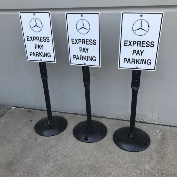 6742 Parking Signs