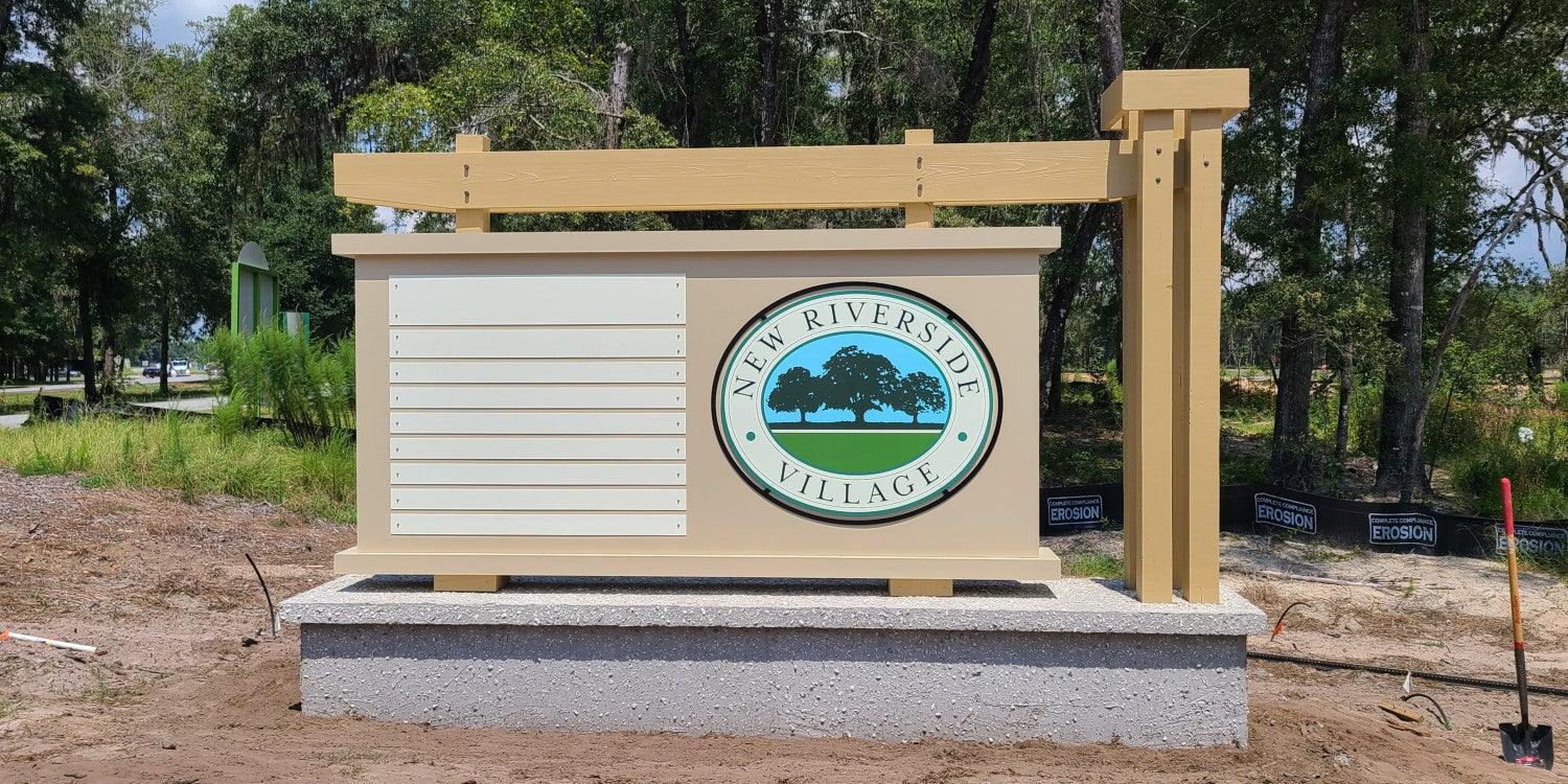 Freestanding & Standalone Signs
