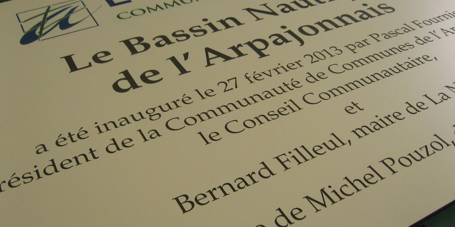 Plaque gravée : Signalez votre entreprise